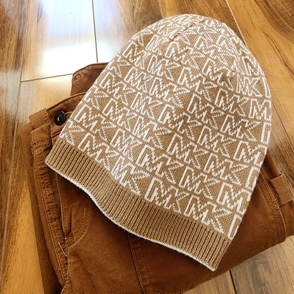 MICHAEL KORS Tan/White Logo Beanie (NWOT) - Picture 1 of 5